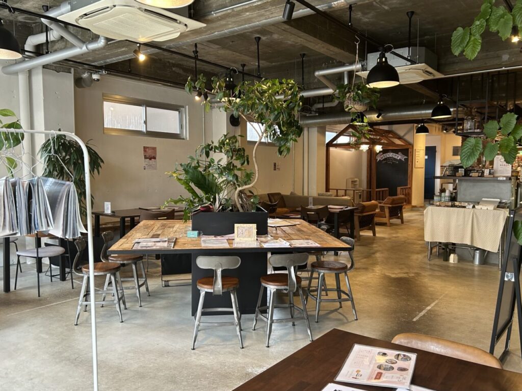 SIPPO meet up cafeの店内の様子