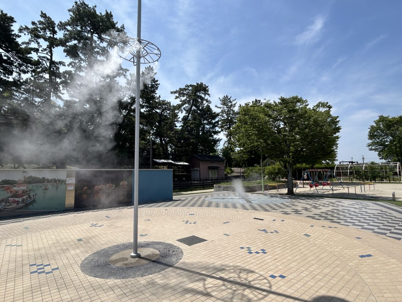 天王川公園の噴水広場の様子