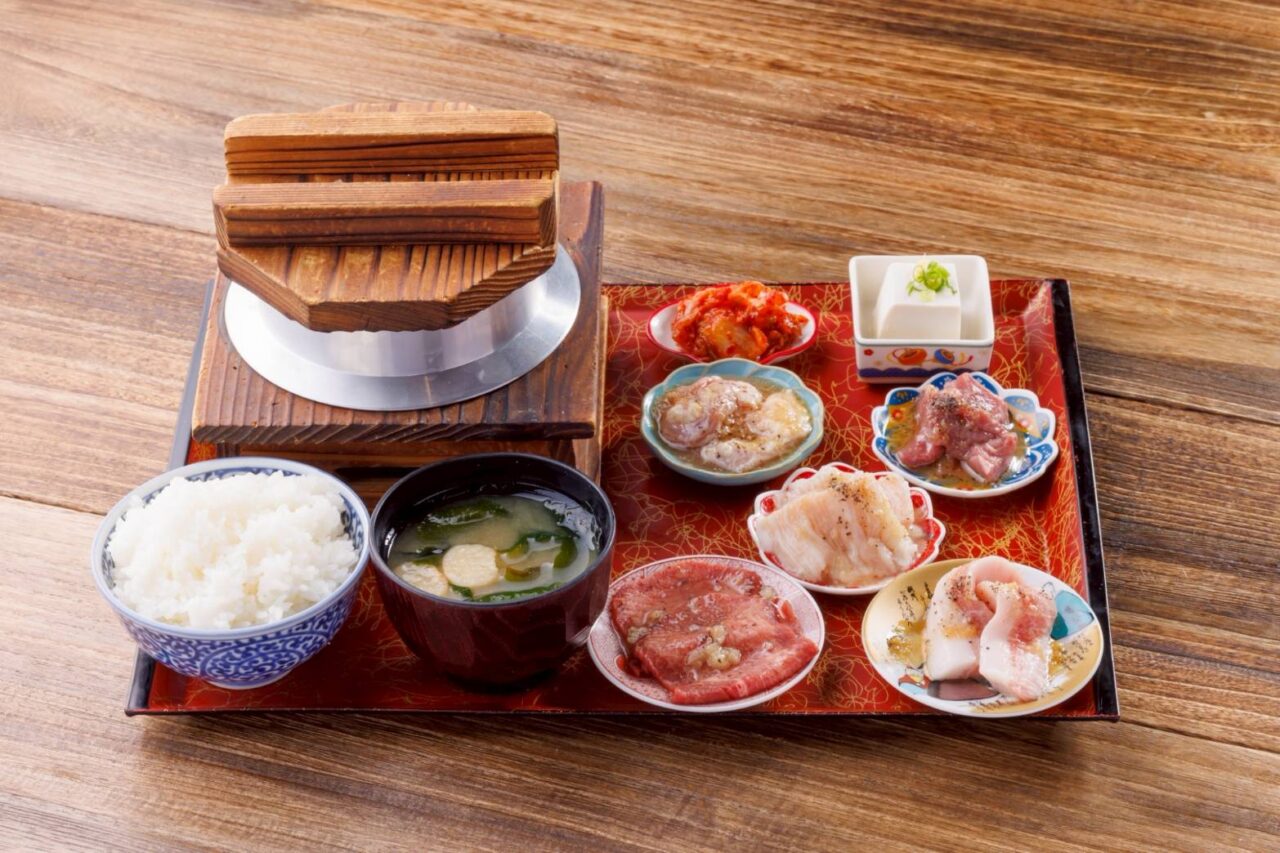 一人一釜の焼肉定食
