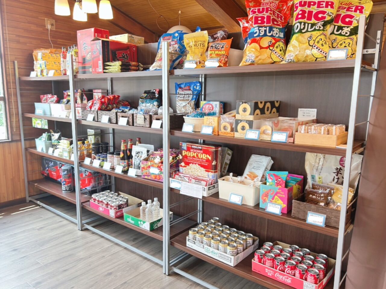 コストコ商品の小分け販売のようす