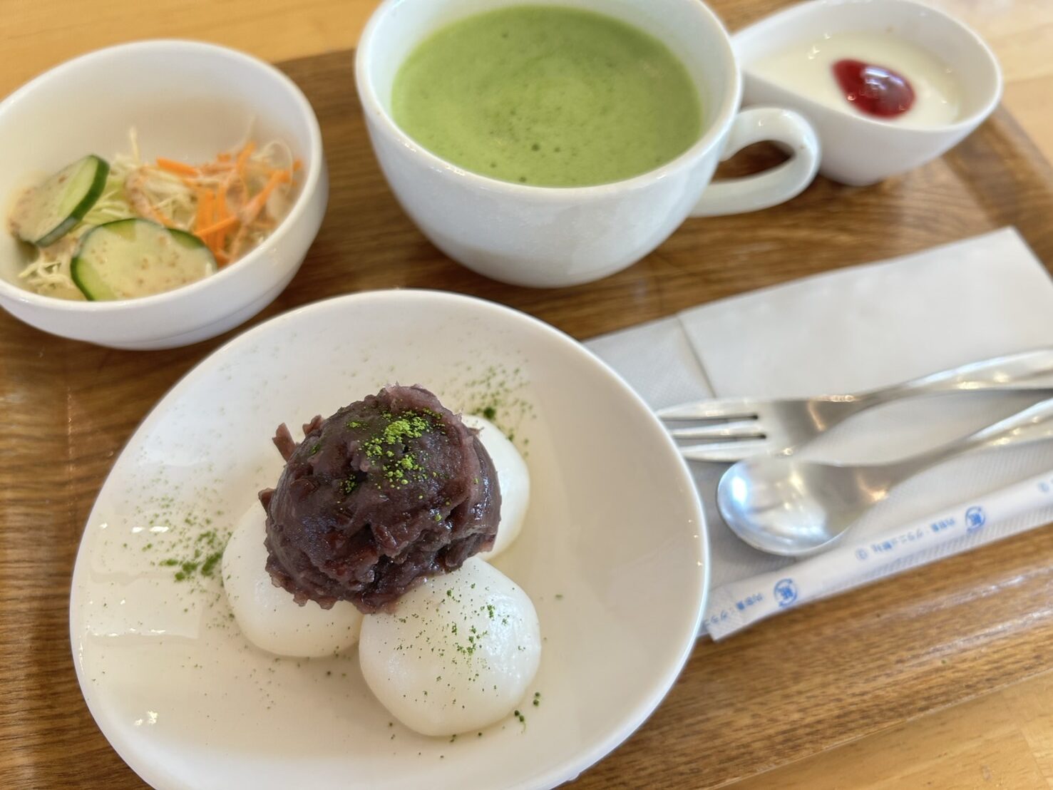 茶菓専科ひなたのお団子モーニング