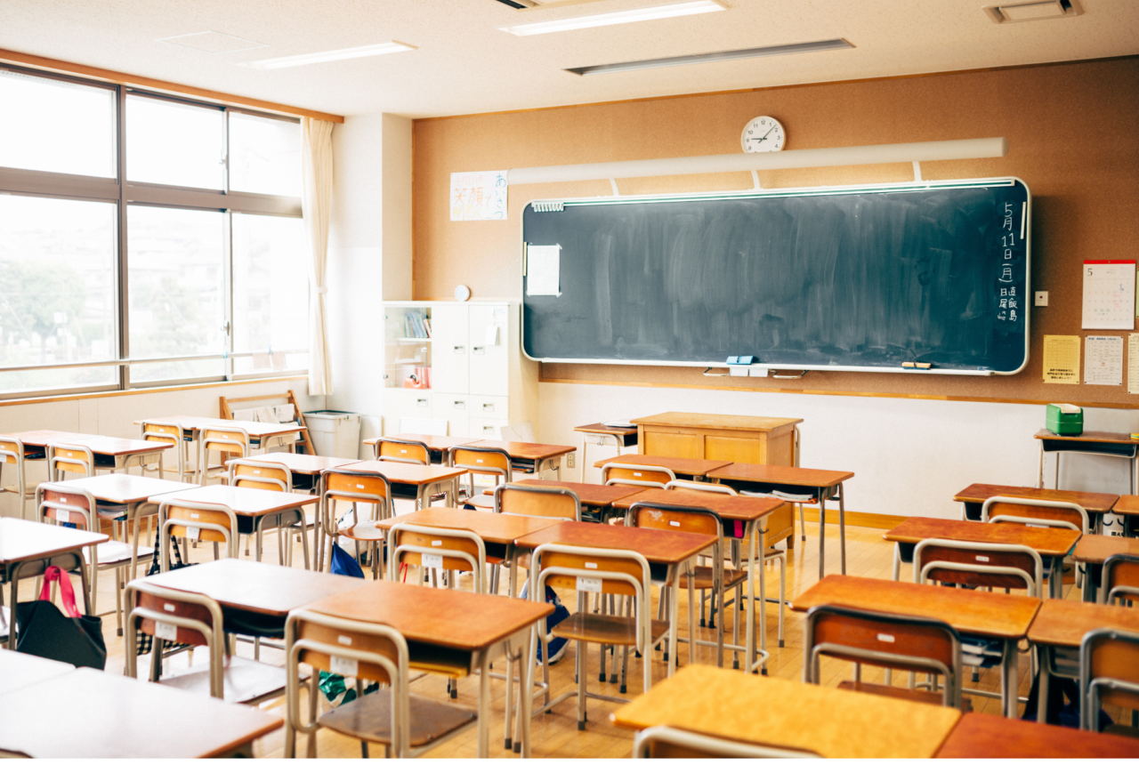 学校教育の場をイメージした写真