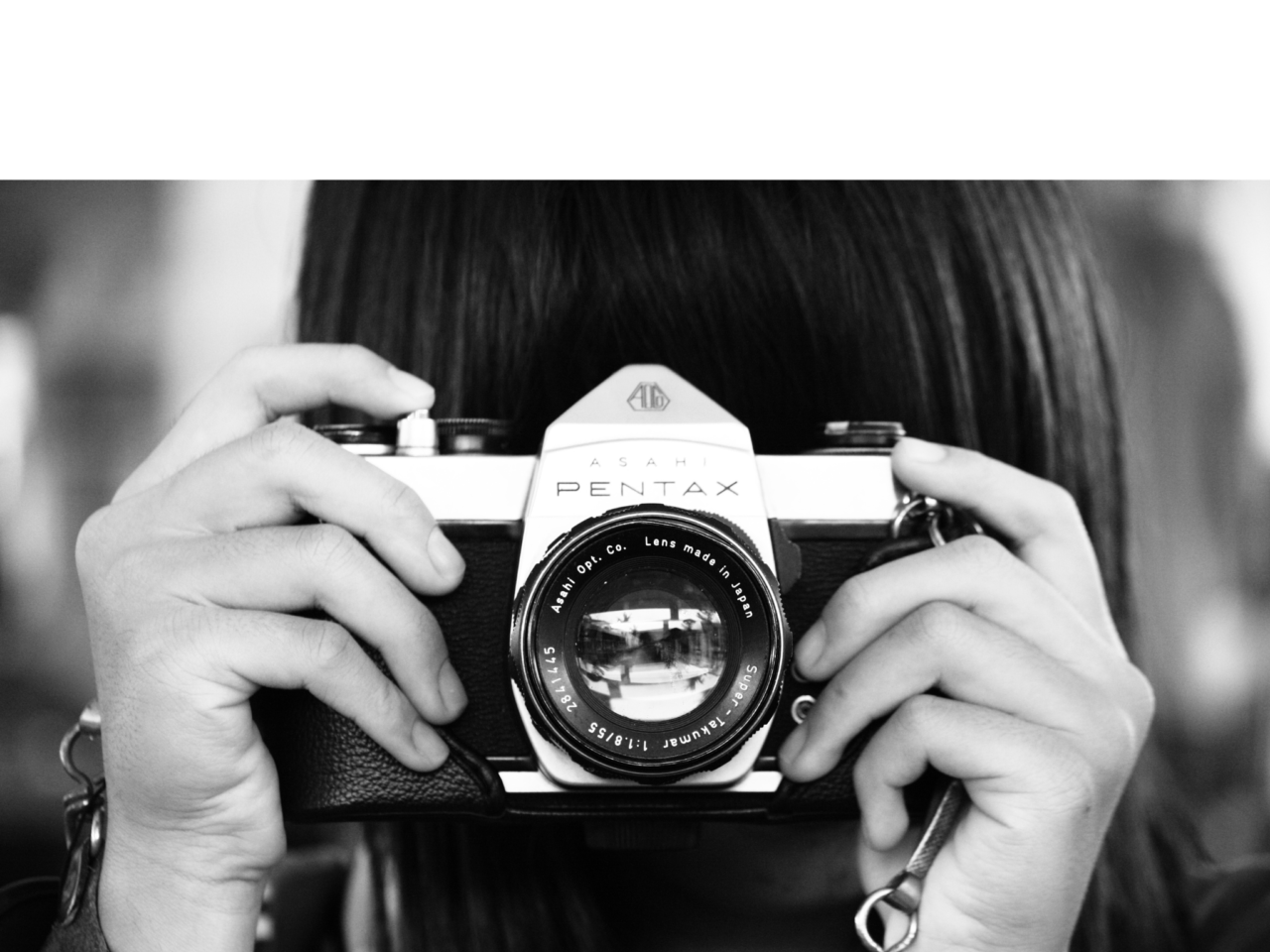 写真を撮る人のイメージ画像