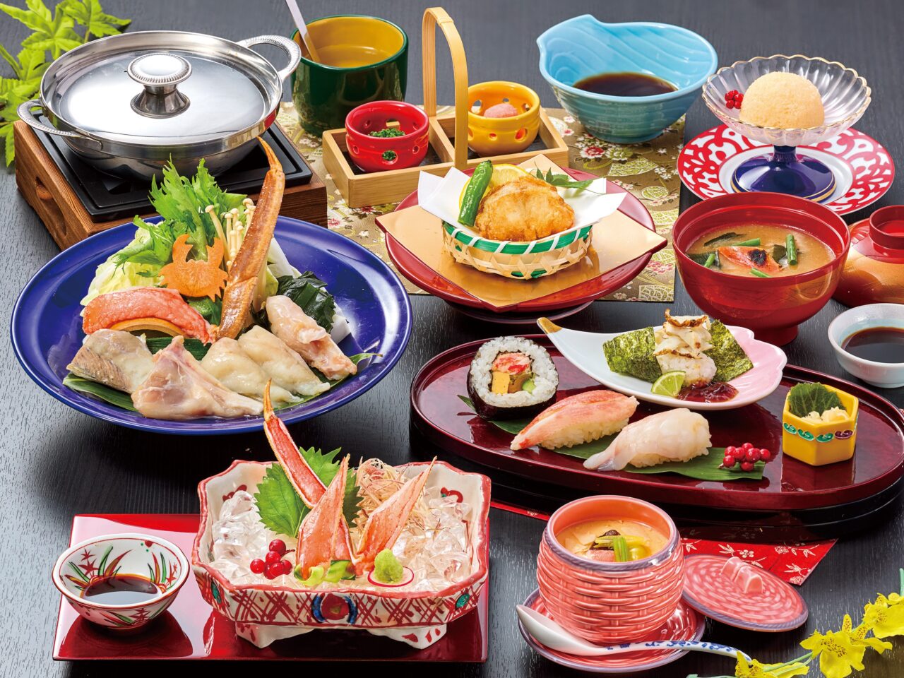 かにとふぐの寿司や小鍋などが楽しめる特上かにふぐ小鍋御膳