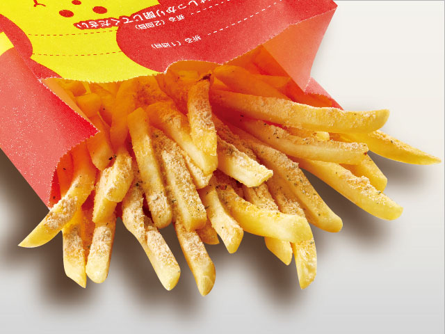 プリンクルパウダーをかけて味わう韓国風ポテト