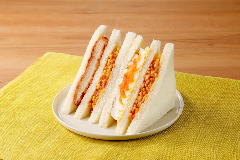 名古屋名物あんかけスパ風のソースを使ったサンドイッチ