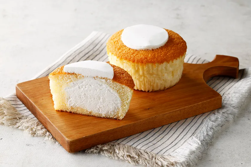 富士山牛乳を使ったホイップクリーム入りのミルクシフォンケーキ