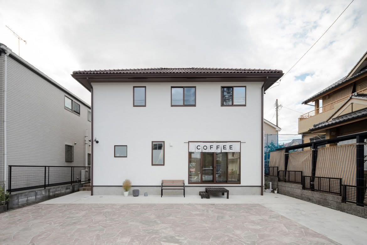 あま市七宝町伊福にあるベーカリーカフェifの外観