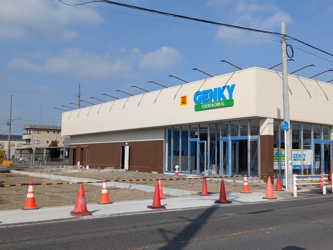 あま市森で建設中のゲンキー森店外観