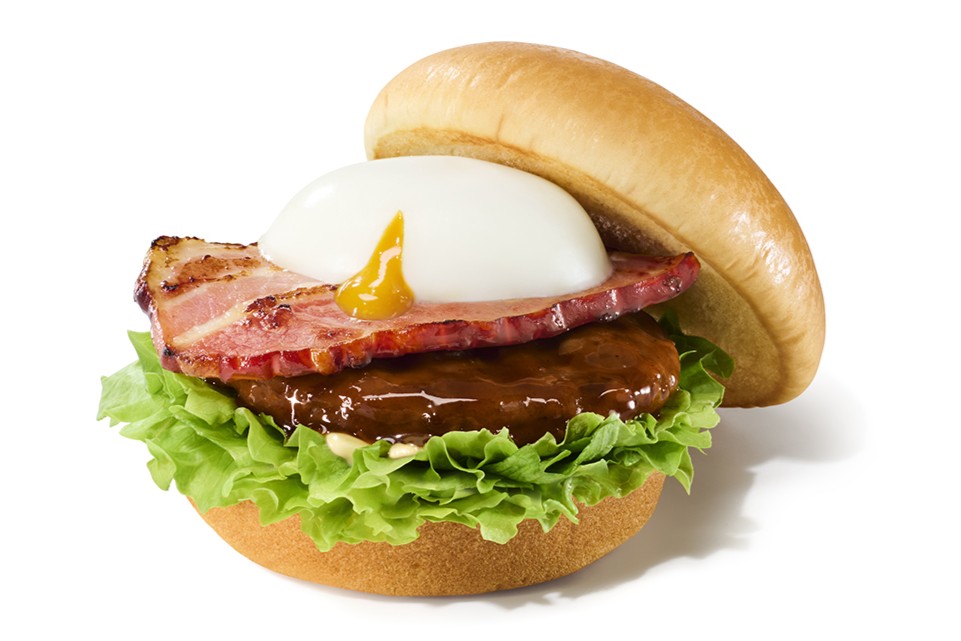 厚切りベーコンと半熟風たまごが乗った数量限定のとろったまベーコンテリヤキバーガー