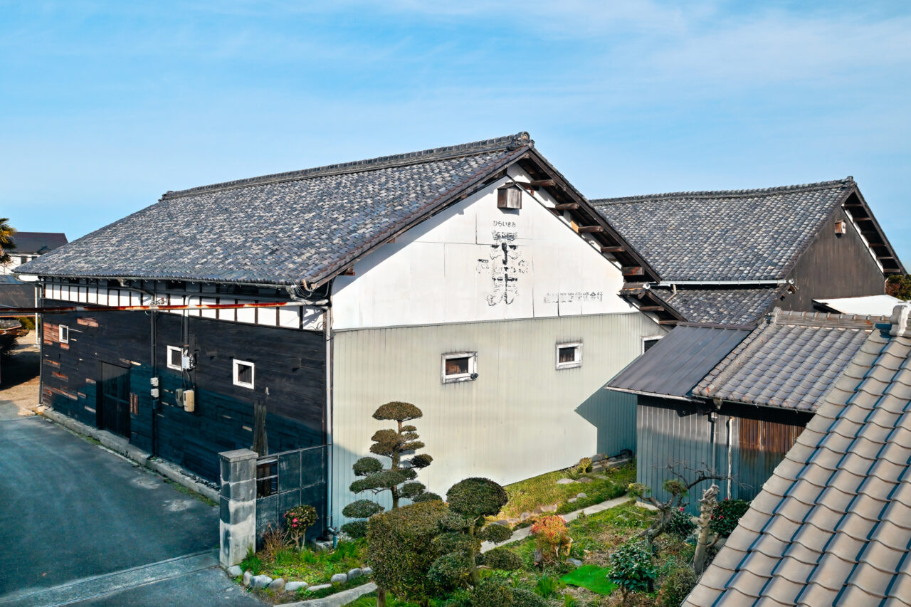 愛知県愛西市にある創業161年の老舗酒蔵、渡辺酒造株式会社の外観